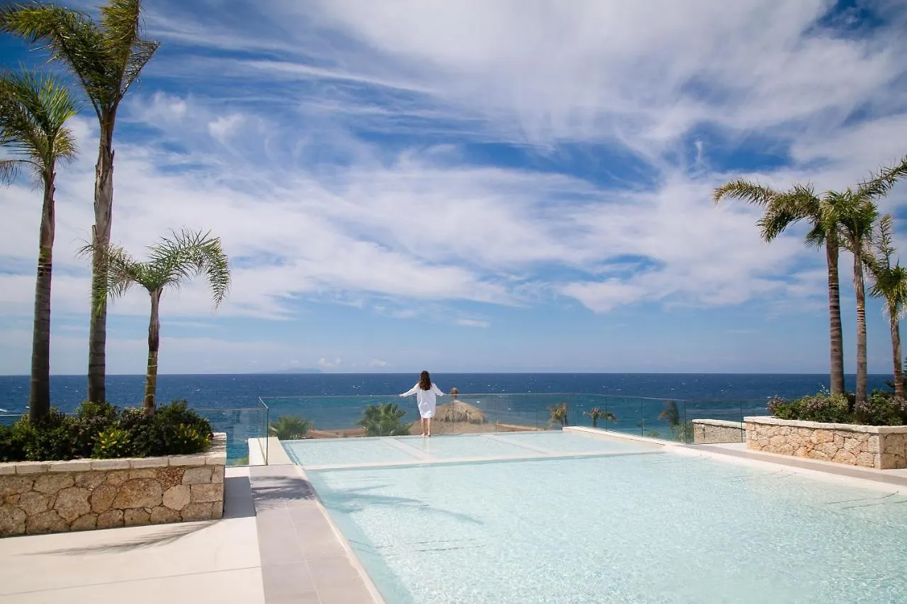 Empire Beach Resort Adults Only Dhërmi 호텔