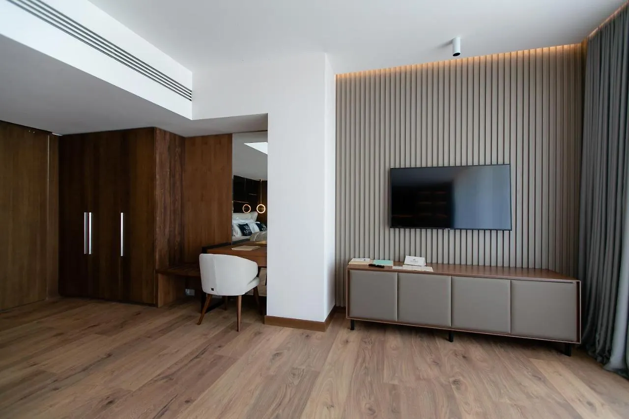 Empire Beach Resort Adults Only Dhermi 4*,